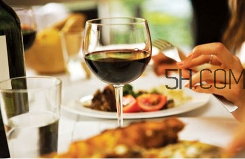 葡萄酒是不是時(shí)間越長(zhǎng)越好？葡萄酒是甜的嗎