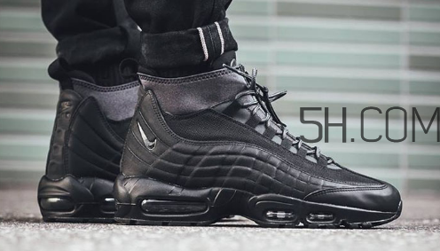nike air max 95 triple black黑魂配色上腳效果怎么樣？