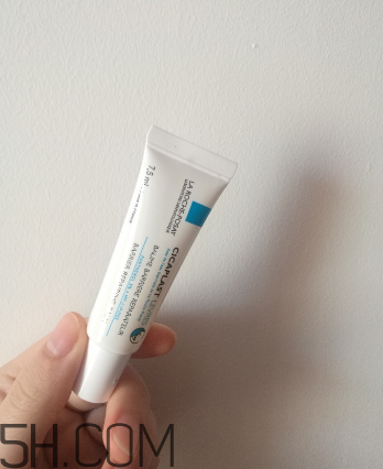 理膚泉b5修復(fù)潤唇膏怎么樣？理膚泉b5修復(fù)潤唇膏測評