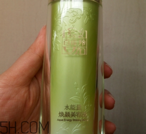 百雀羚爽膚水怎么樣？百雀羚爽膚水含酒精嗎？