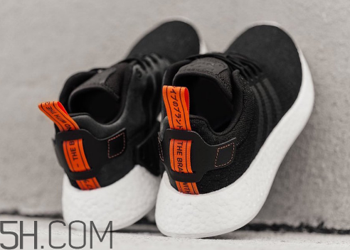 adidas nmd r2 future harvest萬圣節(jié)配色實(shí)物什么樣？