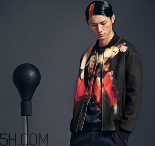 太平鳥衣服檔次怎么樣？太平鳥衣服貴嗎？