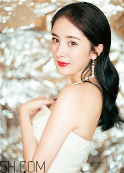 黃褐斑為什么冬輕夏重？黃褐斑為什么是對(duì)稱的？