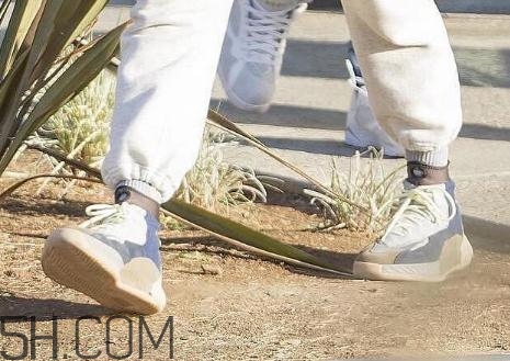 yeezy籃球鞋會(huì)發(fā)售嗎？yeezy籃球鞋實(shí)物曝光