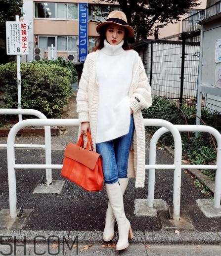 白色毛衣配什么褲子？白色毛衣搭配褲子圖片