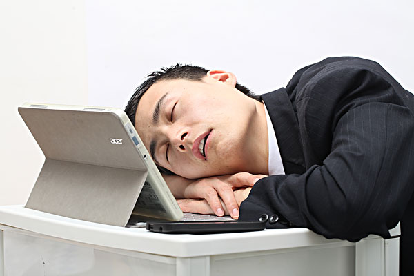 經常熬夜會脫發(fā)嗎 經常熬夜會不會脫發(fā)