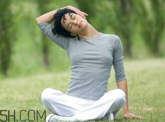 女性是學(xué)太極好還是瑜伽好？女性練瑜伽的好處