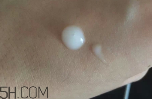 百雀羚精華液怎么用？百雀羚精華液的正確使用方法