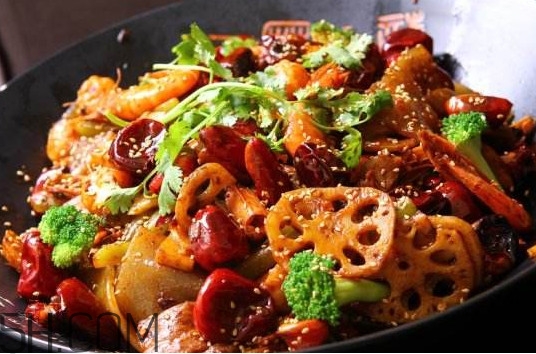 麻辣香鍋是火鍋嗎？麻辣香鍋是燉的還是炒的
