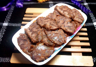醬牛肉有點(diǎn)粘了怎么辦？醬牛肉為什么會(huì)變綠