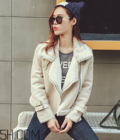 羊羔毛外套暖和嗎？羊羔毛外套多少度穿？