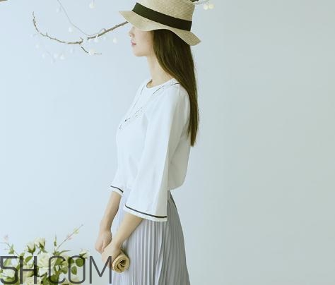 百武西是哪里的牌子？百武西的衣服怎么樣？