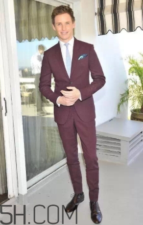 豬肝色配什么顏色好看？豬肝色大衣怎么搭配