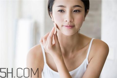 粉刺擠了會(huì)不會(huì)留疤？粉刺擠出來后有個(gè)小洞