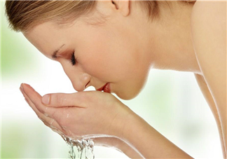 粉刺擠了會(huì)不會(huì)留疤？粉刺擠出來后有個(gè)小洞