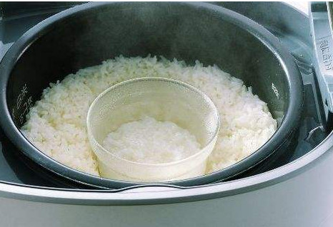 不用電飯鍋怎么煮飯？煮飯時飯和水的比例是多少