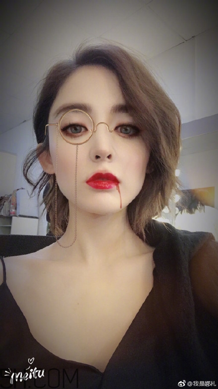 娜扎吸血鬼妝容是用的什么軟件？娜扎吸血鬼妝容操作步驟