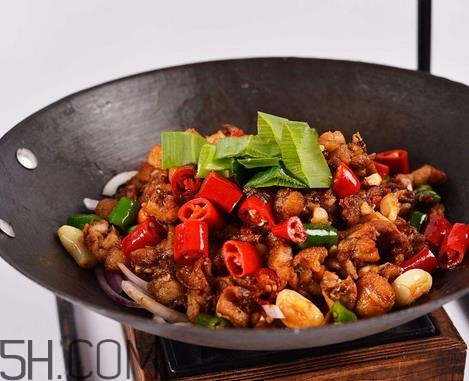 吊鍋是哪里的特色菜？吊鍋是什么菜系？