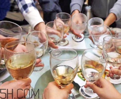 喝酒會(huì)影響性功能嗎？喝酒會(huì)腎虛嗎？