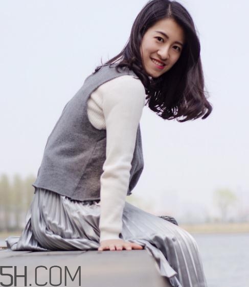 one more的衣服怎么樣？one more衣服貴嗎？