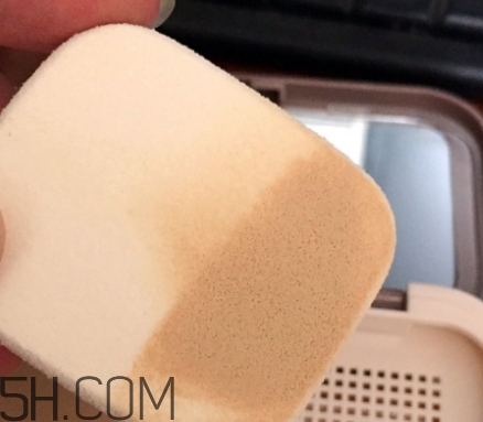 卡姿蘭粉餅保質(zhì)期多長(zhǎng)？卡姿蘭粉餅有效期