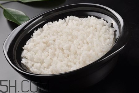 煮飯是用電飯煲好還是電壓力鍋好？煮飯是精煮還是快煮