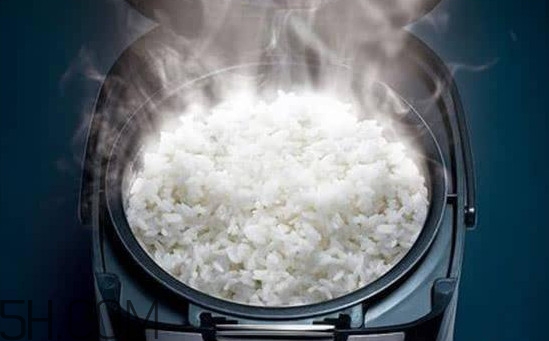煮飯?jiān)趺床徽冲?？煮飯能用開(kāi)水嗎