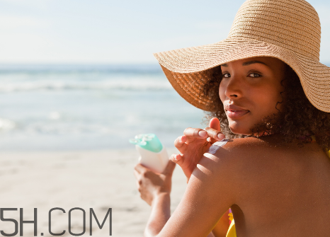 丸美防曬霜的價格是多少？spf50的防曬霜傷皮膚嗎？