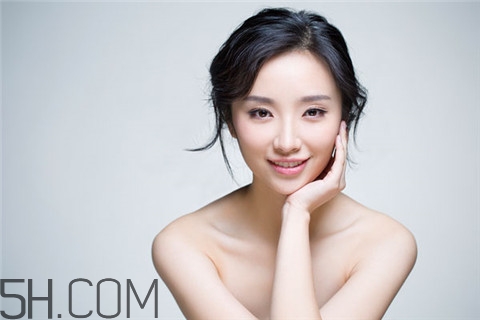 隆胸會得乳腺癌嗎？隆胸會不會影響月經(jīng)？
