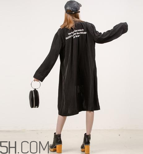 moussy的衣服怎么樣？moussy的外套很大嗎？
