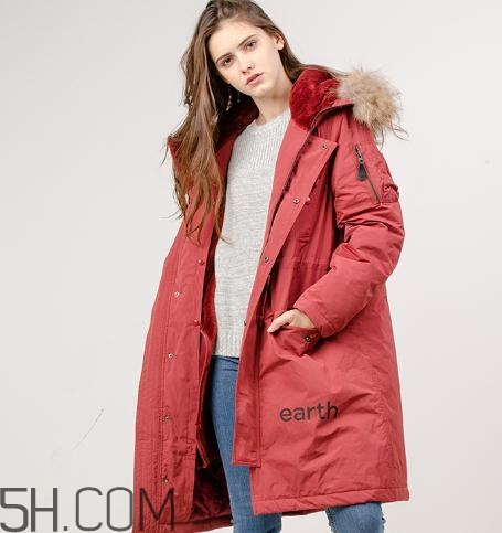 moussy的衣服怎么樣？moussy的外套很大嗎？