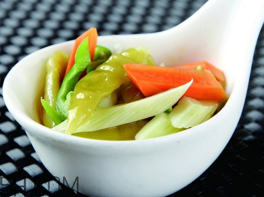 四川泡菜幾天能吃？四川泡菜每次加菜時(shí)加糖還是糖水