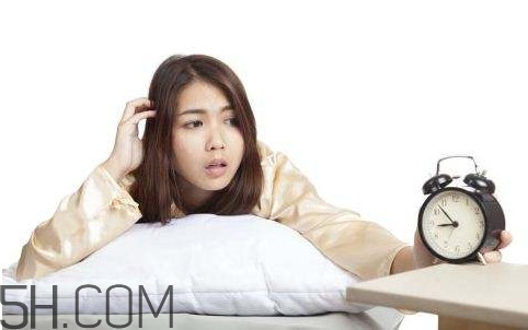 睡眠不足會(huì)有什么影響？長(zhǎng)期睡眠不足是指多少時(shí)間以上