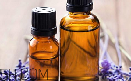 油性發(fā)質(zhì)能用精油護(hù)發(fā)嗎？薰衣草精油能預(yù)防頭發(fā)分叉嗎？