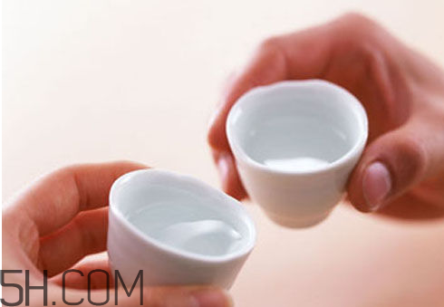 洗發(fā)水怎么區(qū)分酸堿性？防掉發(fā)的最好方法