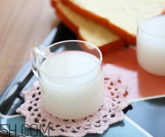 可爾必思好喝嗎？可爾必思有酒精嗎？