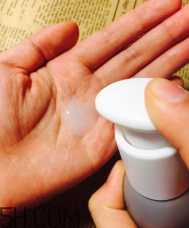 二爺新漢方氨基酸洗面奶怎么用？二爺洗面奶使用心得