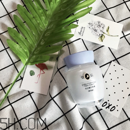 片仔癀珍珠霜和珍珠膏有什么區(qū)別？片仔癀珍珠膏測評