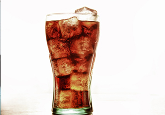 喝可樂(lè)會(huì)使鈣質(zhì)流失嗎？為什么女人不能經(jīng)常喝可樂(lè)