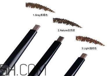 女生怎樣學(xué)會快速化妝？新手化妝需要的基本用品