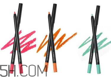 女生怎樣學(xué)會快速化妝？新手化妝需要的基本用品