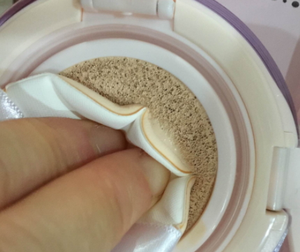 卡姿蘭氣墊cc和瑪麗黛佳哪個(gè)好？對(duì)比