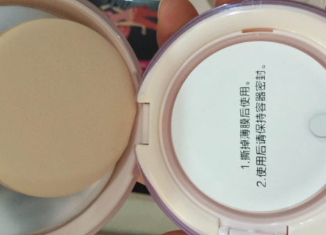 卡姿蘭氣墊cc和瑪麗黛佳哪個(gè)好？對(duì)比