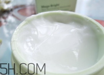 悅木之源維C精華霜怎么樣？悅木之源維C精華霜好用嗎？