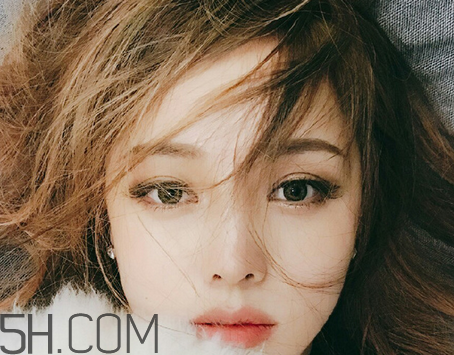 謎尚和瑪麗黛佳素顏霜哪個(gè)好？素顏霜對(duì)皮膚傷害大嗎？