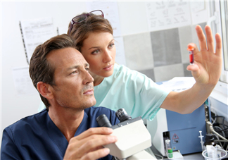 冠心病對(duì)眼睛有影響嗎？冠心病有生命危險(xiǎn)嗎？