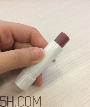 balea櫻桃潤唇膏好用嗎？balea櫻桃潤唇膏多少錢？