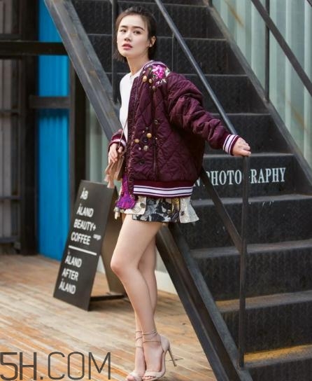 棒球服怎么搭配？棒球外套搭配圖片
