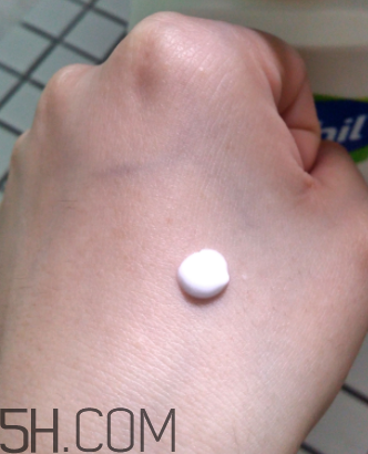 絲塔芙保濕潤膚乳嬰兒能用嗎？絲塔芙潤膚乳怎么樣？