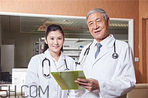 水痘多久不會傳染？水痘多久可以洗澡？